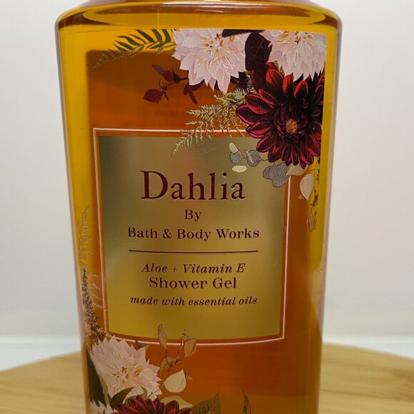 Bath & Body Works Dahlia Shower Gel 10 oz Body Wash Essential Oil Aloe Vitamin E - Picture 3 of 4